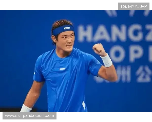 深圳WTCC赛场外的网球生活节吸引众多球迷参与